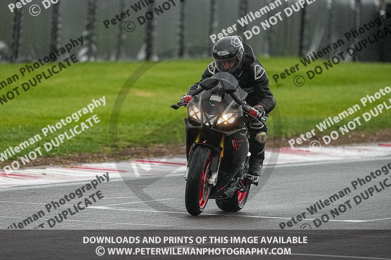donington no limits trackday;donington park photographs;donington trackday photographs;estoril;event digital images;motorbikes;no limits;no limits trackdays;peter wileman photography;portugal;trackday;trackday digital images;trackday photos